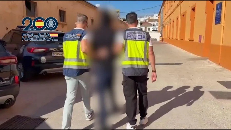 Captura de vídeo de Policía Nacional del adolescente de 17 años detenido este jueves en Valencia. EFE/POLICIA NACIONAL